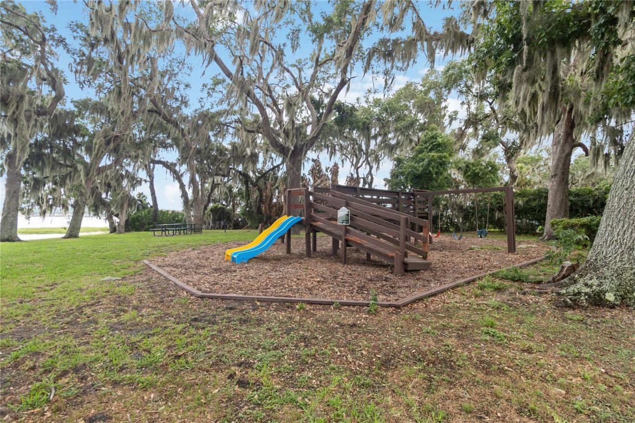 10105 Spring Lake Drive , Clermont, FL 34711 Photo