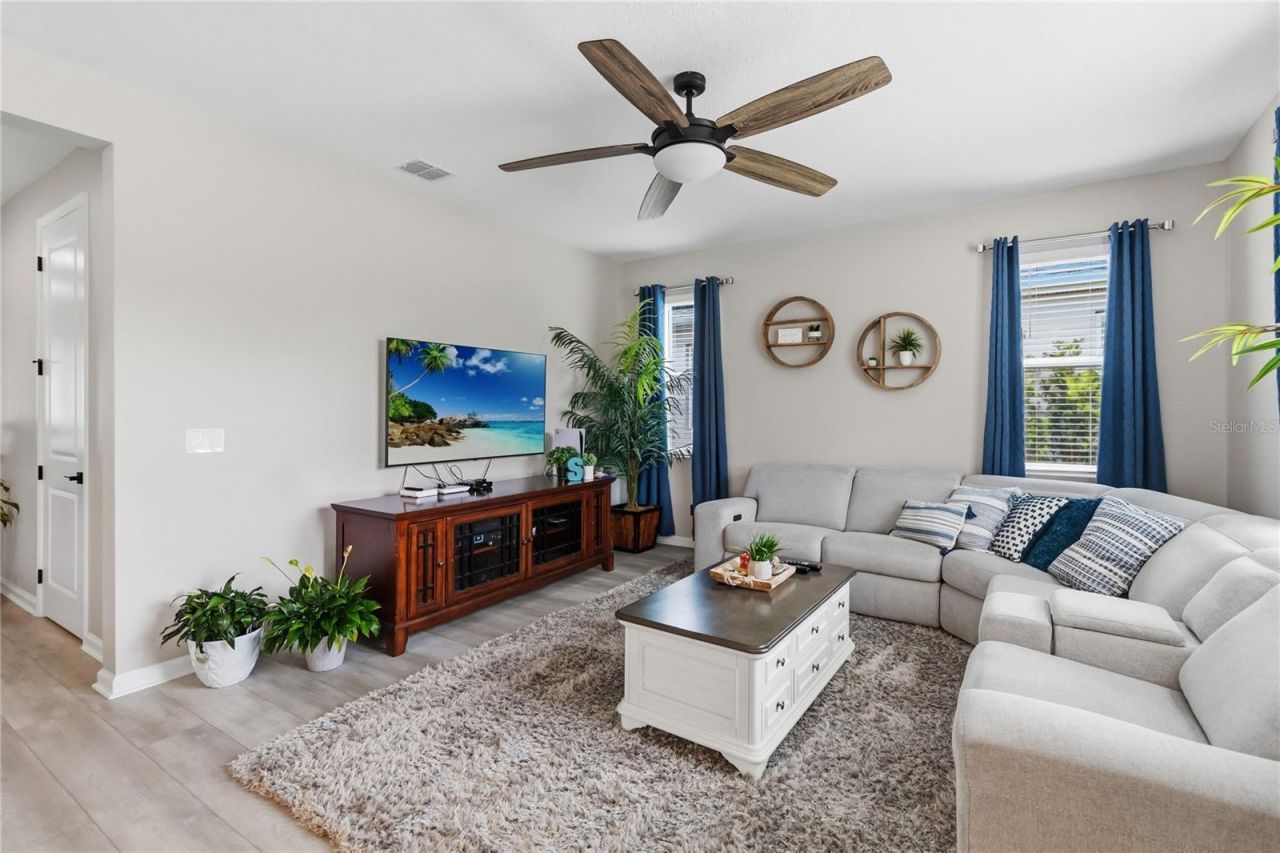 10105 Spring Lake Drive , Clermont, FL 34711 Photo