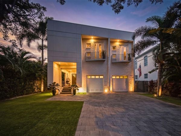 2711 W TRILBY AVENUE, TAMPA, FL 33611