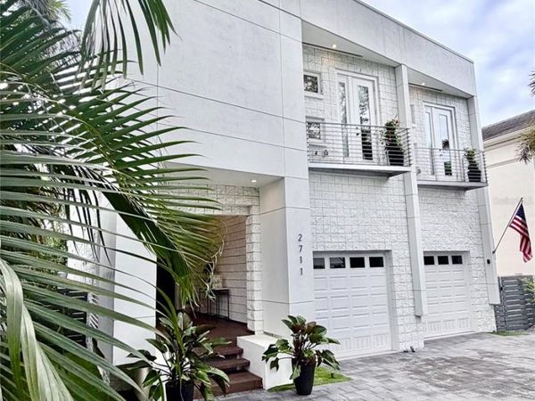 2711 W TRILBY AVENUE , TAMPA, FL 33611