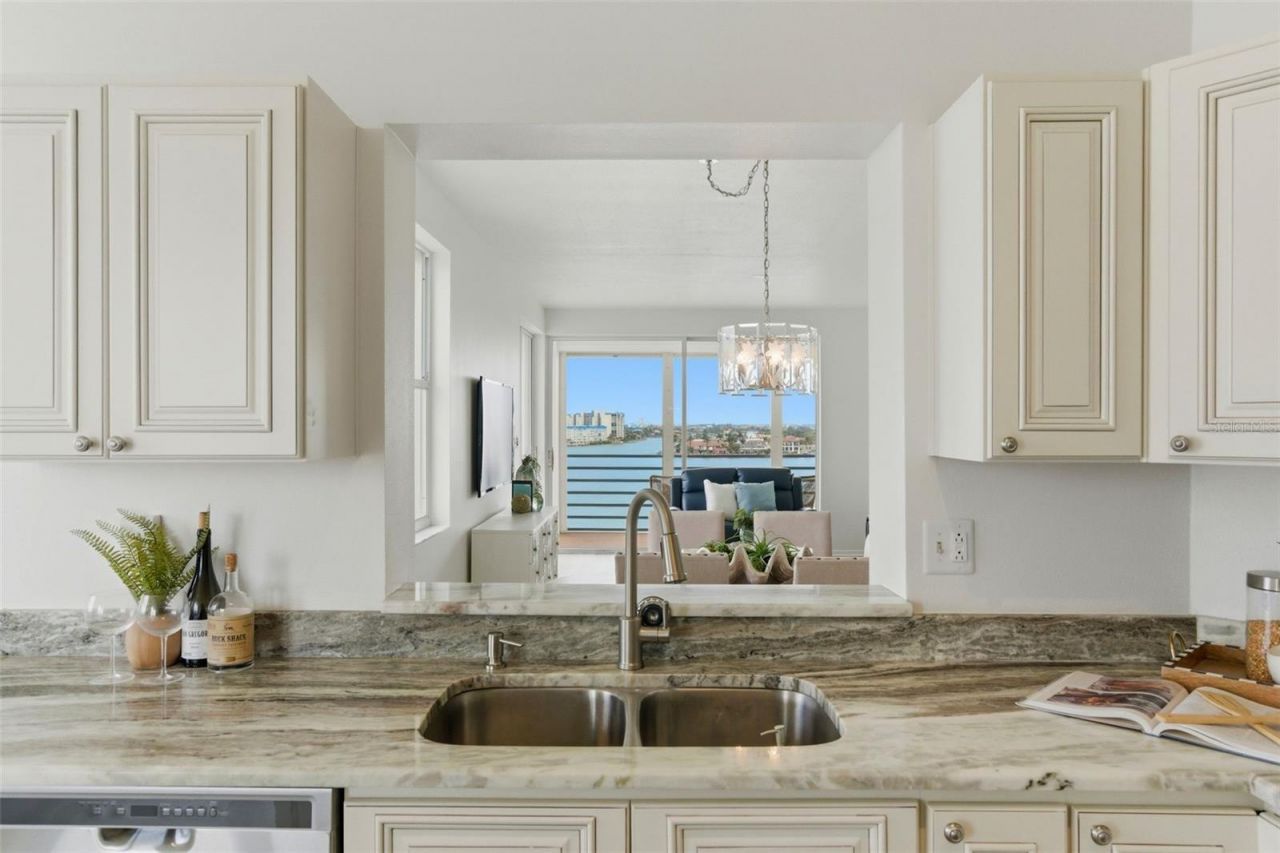 7932 Sailboat Key Boulevard S, Unit 701, South Pasadena, FL 33707 Photo