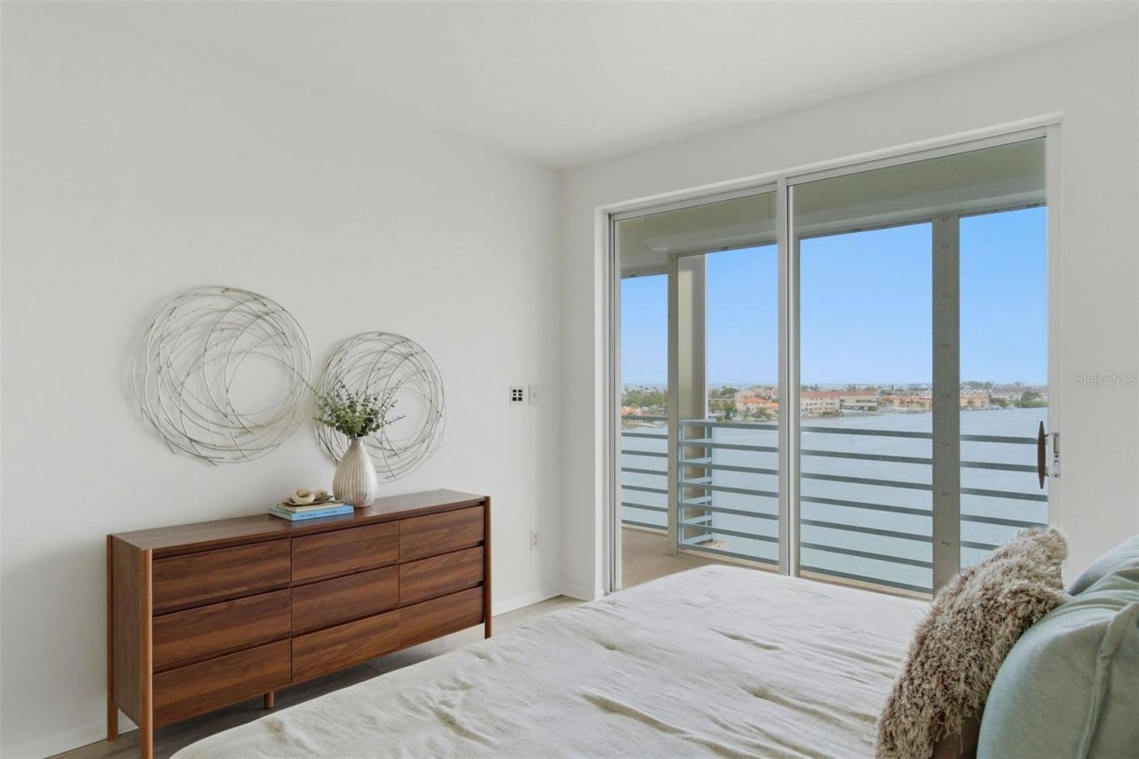 7932 Sailboat Key Boulevard S, Unit 701, South Pasadena, FL 33707 Photo