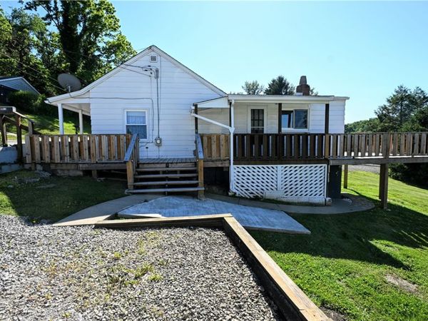 10415 Lilac Street , Irwin, PA 15642
