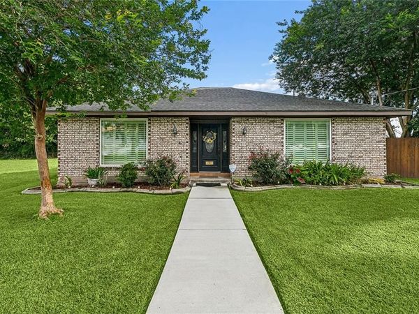 701 LIVE OAK Street , Metairie, LA 70005