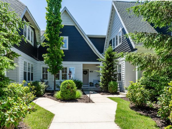 948 Whitwam Drive, St. Joseph, MI 49085