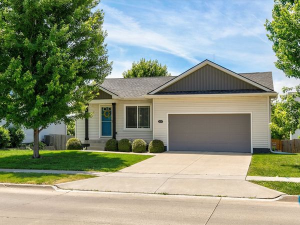 2620 River Ridge Road, Des Moines, IA 50320