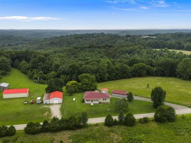 575 Dickeys Mill Road , Mammoth Cave, KY 42259