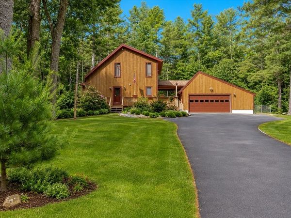 47 Walnut Plain Rd, Rochester, MA 02770