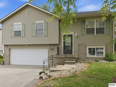 17711 Josephine Street, Omaha, NE 68136