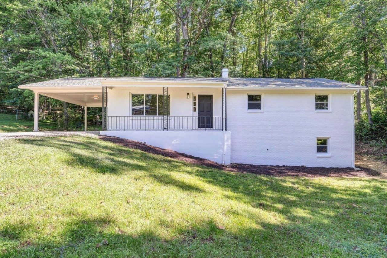 266 Chatmoss Ct Ext , Martinsville, VA 24112 Main Photo