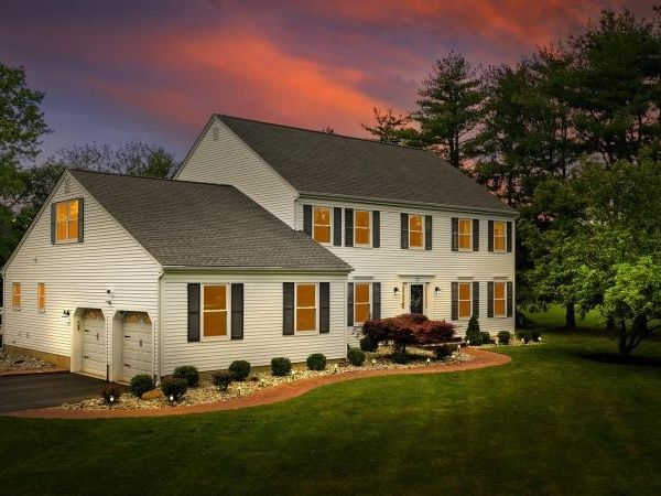 77 Ridgeview Dr, Montgomery, NJ 08502
