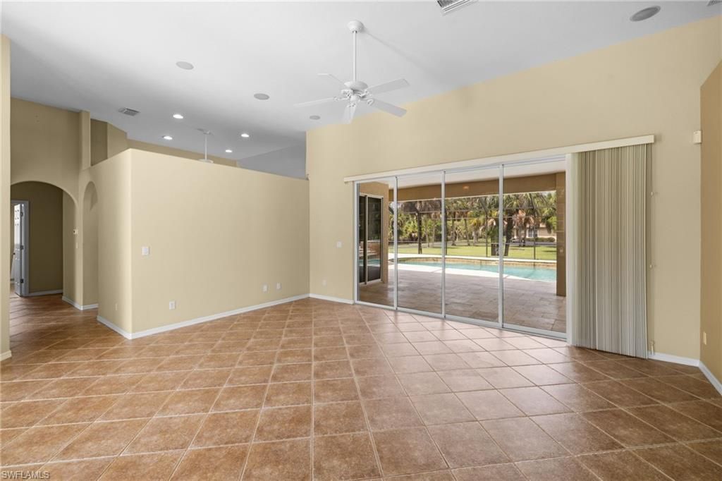 385 13th St Sw, Naples, FL 34117 Photo