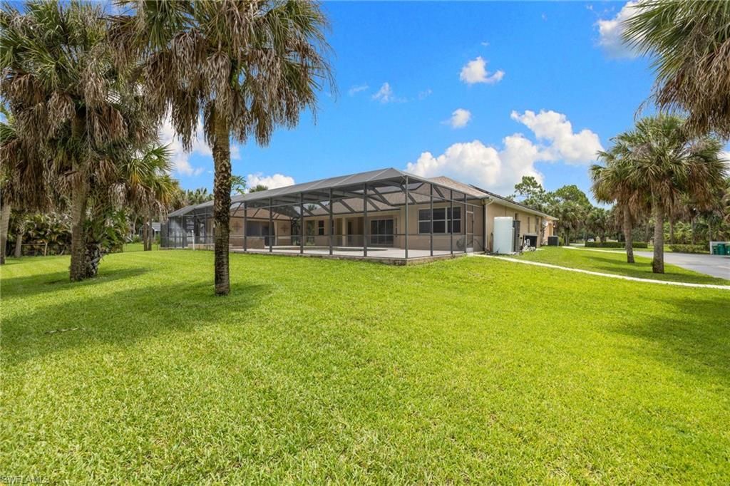 385 13th St Sw, Naples, FL 34117 Photo