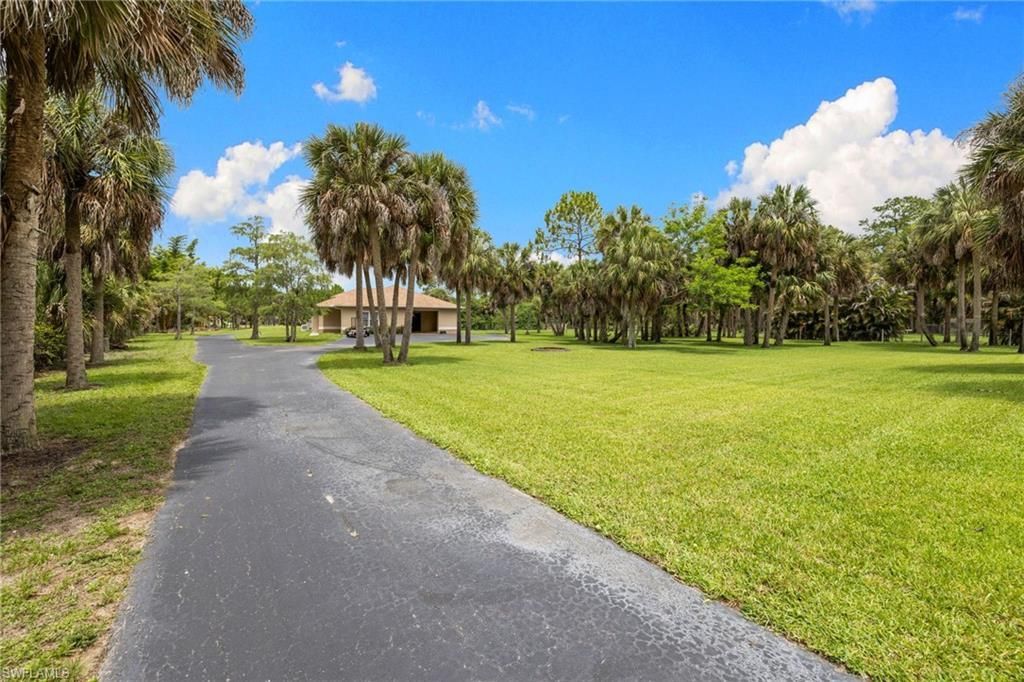 385 13th St Sw, Naples, FL 34117 Photo