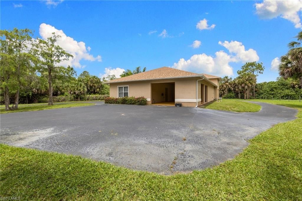 385 13th St Sw, Naples, FL 34117 Photo