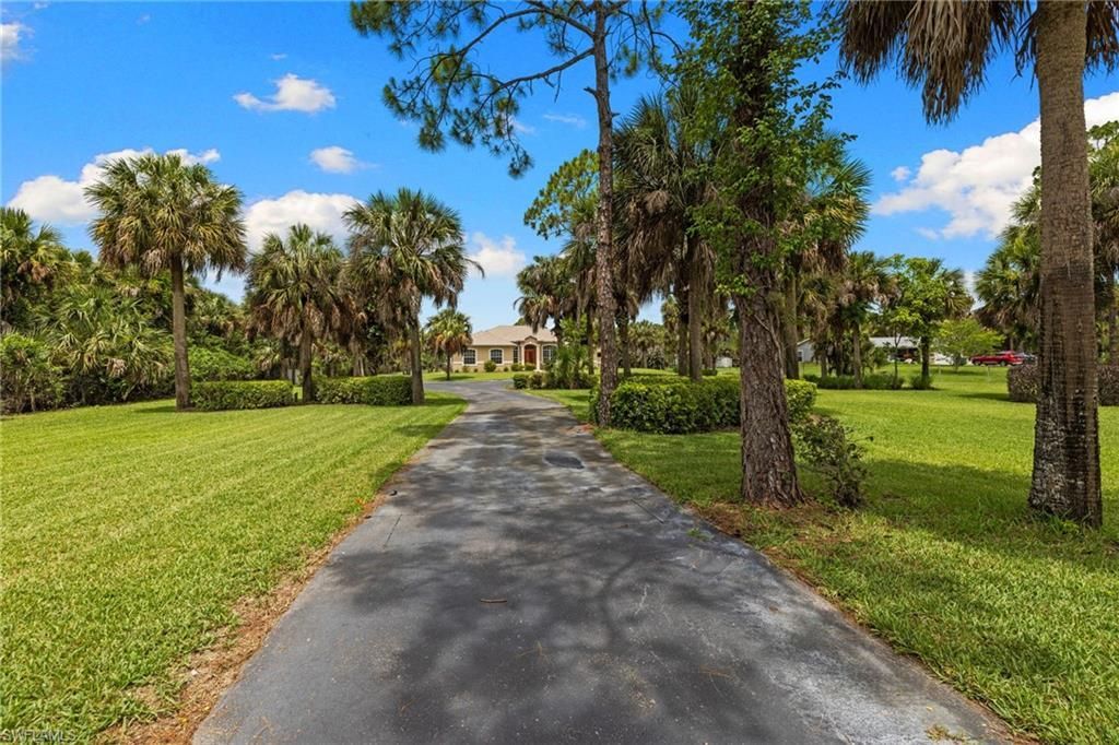 385 13th St Sw, Naples, FL 34117 Photo