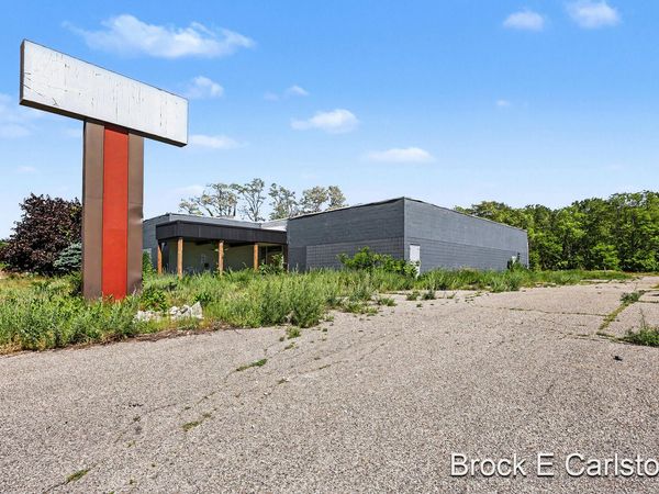 100 S Seaway Drive, Muskegon, MI 49444