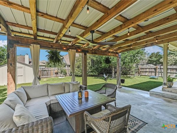 18608 Royal Pointe Drive , Pflugerville, TX 78660