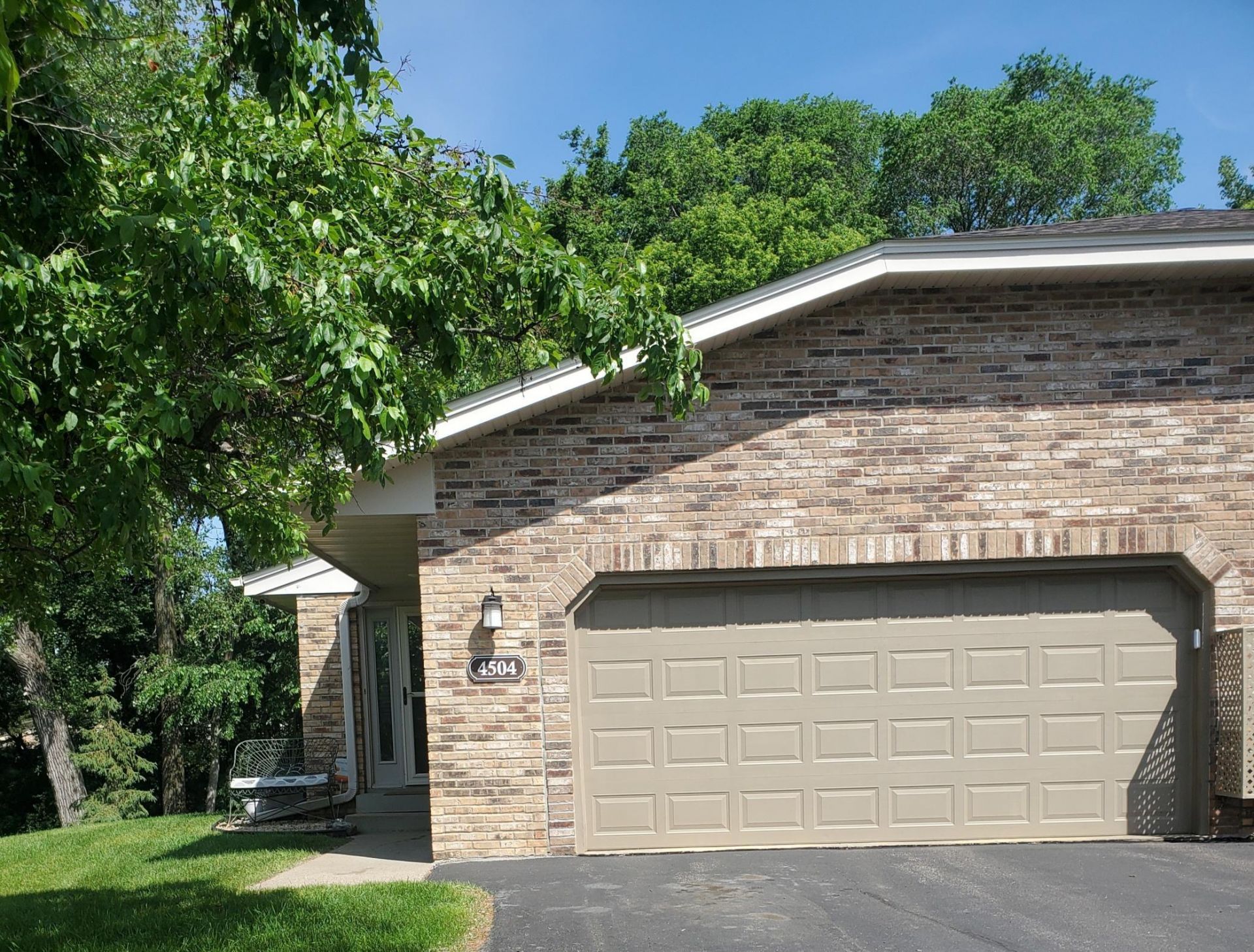 4504 Laramie Trail , Minnetonka, MN 55345