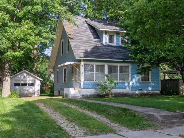 219 N Russell Avenue, Ames, IA 50010