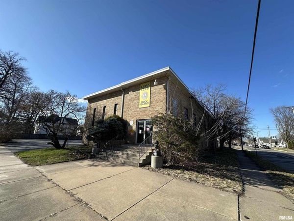 4329 8TH Avenue , Rock Island, IL 61201