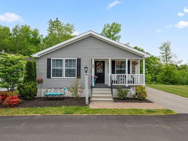 17 Lantern Lane, Rutland, MA 01543