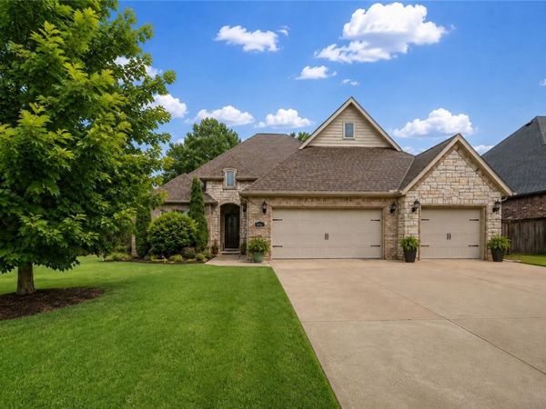 907 Glen Arbor Avenue, Bentonville, AR 72713