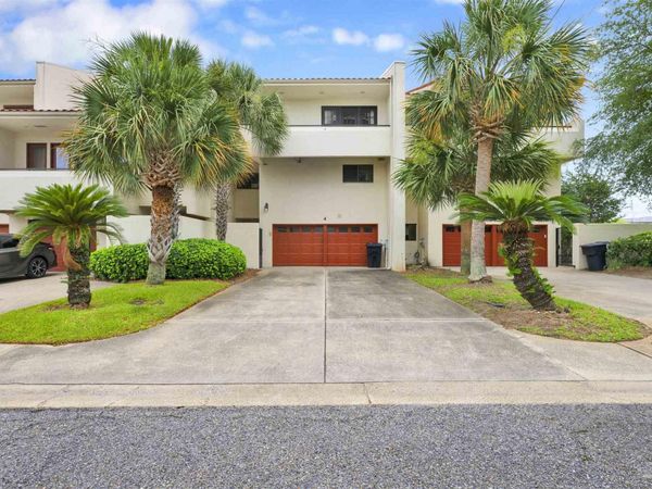 4 Port Royal Way, Pensacola, FL 32502