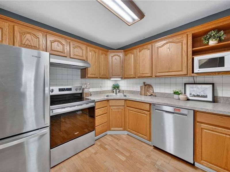 1351 Meadow Run , Copley, OH 44321 Photo 16