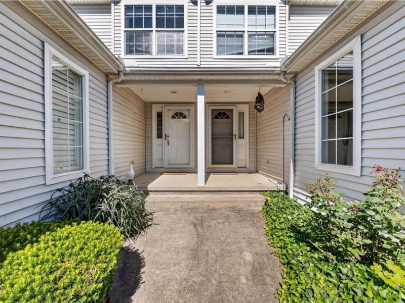 1351 Meadow Run , Copley, OH 44321 Photo 2