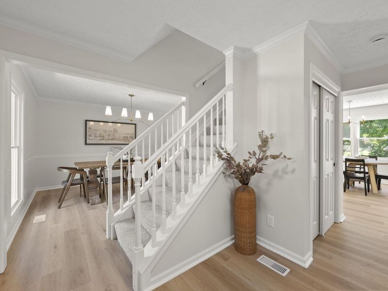 1075 Carousel Court, Westerville, OH 43081 Photo 3