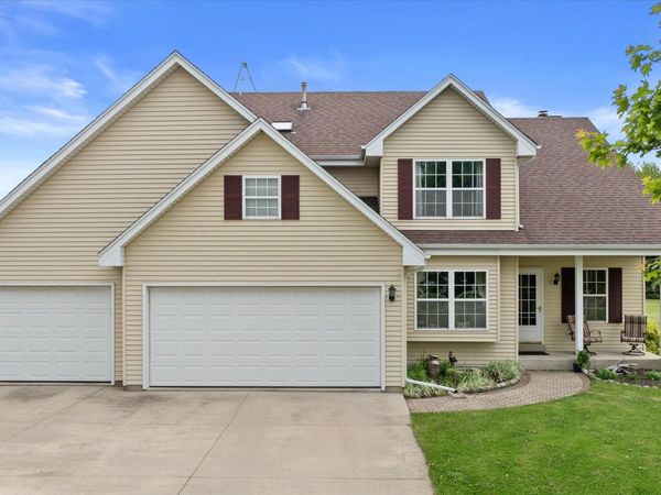 7720 Orchard Valley Rd, Farmington, WI 53090