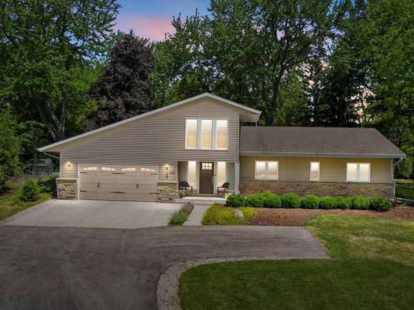 8414 W Poplar Dr, Mequon, WI 53097