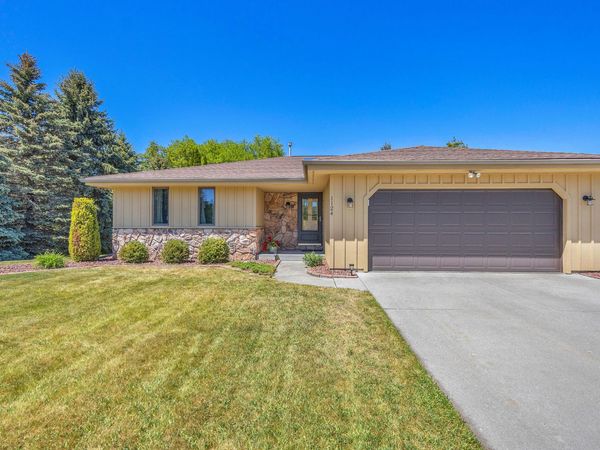 1124 Sommer Dr, Sheboygan, WI 53081