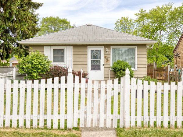 632 Park Ave, South Milwaukee, WI 53172