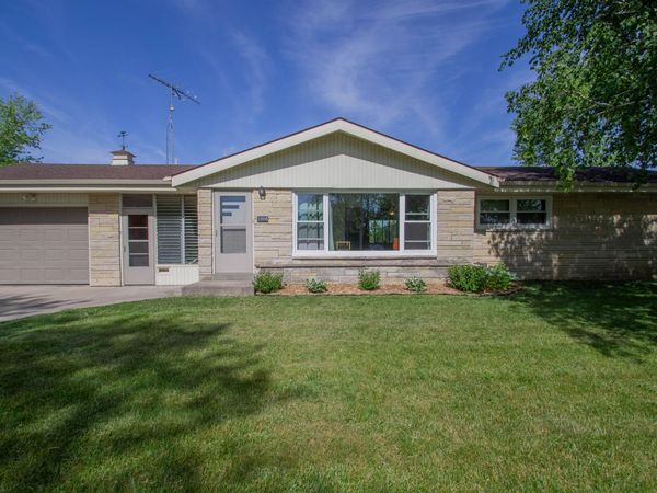 1006 Highland Ave, Watertown, WI 53098