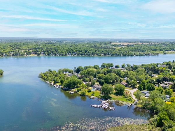 4003 Margolis Dr, West Bend, WI 53095