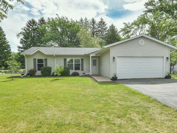 8715 378th Ave, Randall, WI 53105