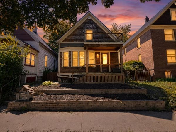 2733 N Bremen St, Milwaukee, WI 53212