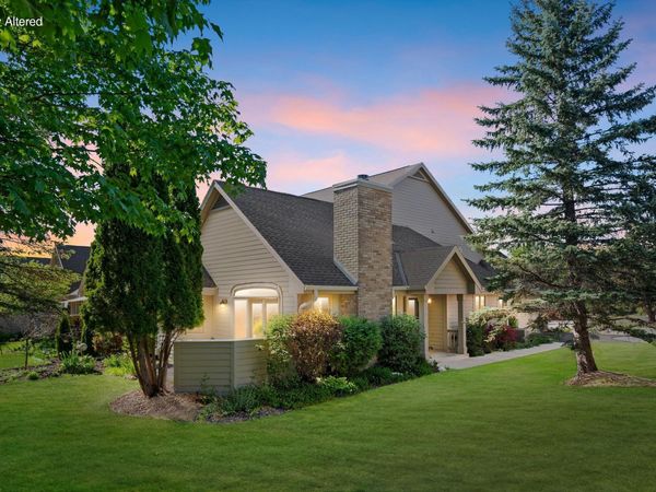 N21W24327 Cumberland Dr, Unit 36K, Pewaukee, WI 53072