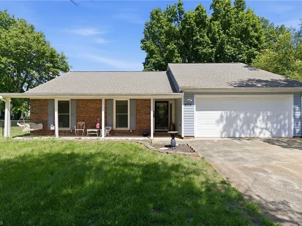 4214 Crabapple Lane , Greensboro, NC 27405
