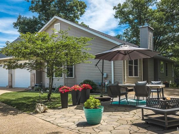 21212 Oak Trail , Warrenton, MO 63383