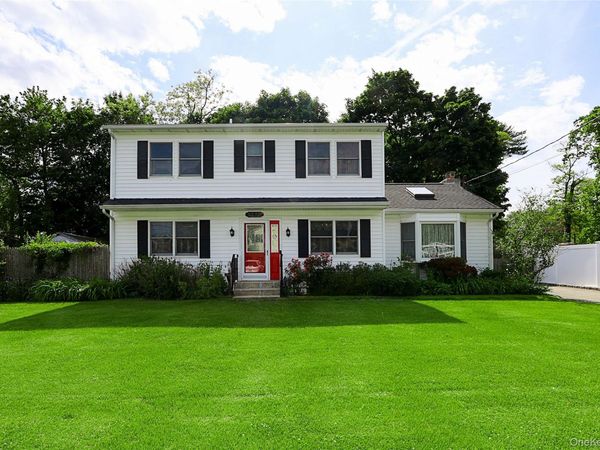 1372 Pine Drive , Bay Shore, NY 11706