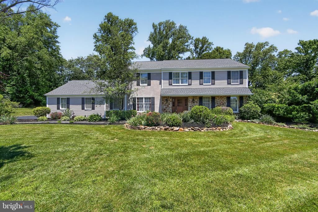 207 Whitestone Drive , Kennett Square, PA 19348 Main Photo
