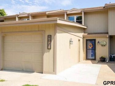 9023 Gary Circle, Omaha, NE 68138