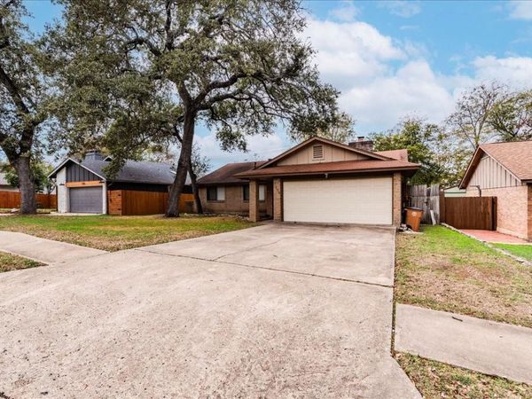 7204 Towering Oaks DR, Austin, TX 78745