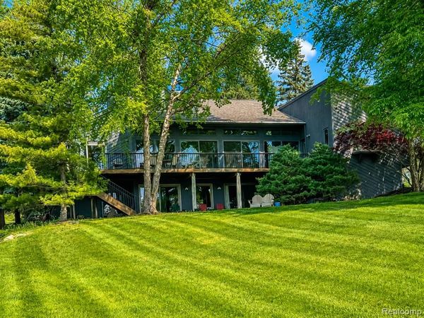 2501 Doleman Drive, West Bloomfield Twp, MI 48324
