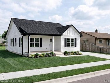587 California Avenue , Pontiac, MI 48341