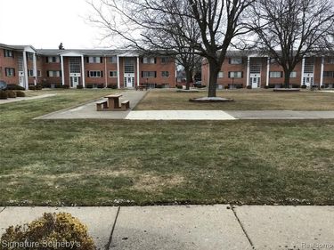 8171 Denwood Drive , Sterling Heights, MI 48312