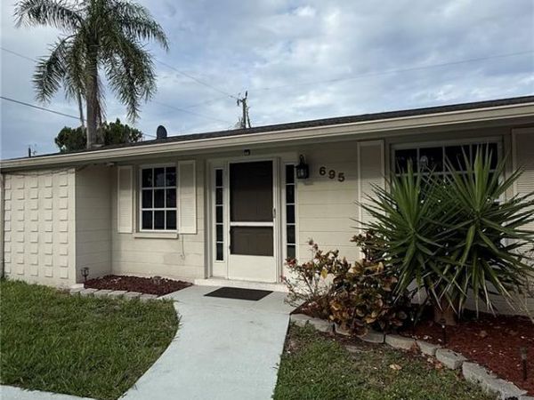 695 ALLIGATOR DRIVE , VENICE, FL 34293